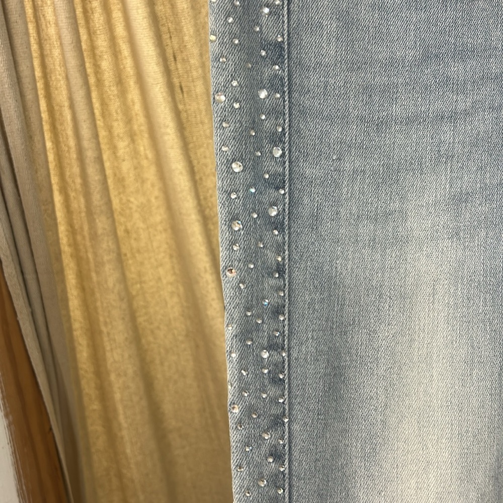 Light Wash Rhinestone Flare Jeans - Judy Blue, 88895 - Picture 3 of 8